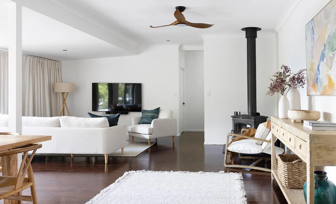 Вилла Designer Hinterland Escape With Breathtaking Views Мейплтон