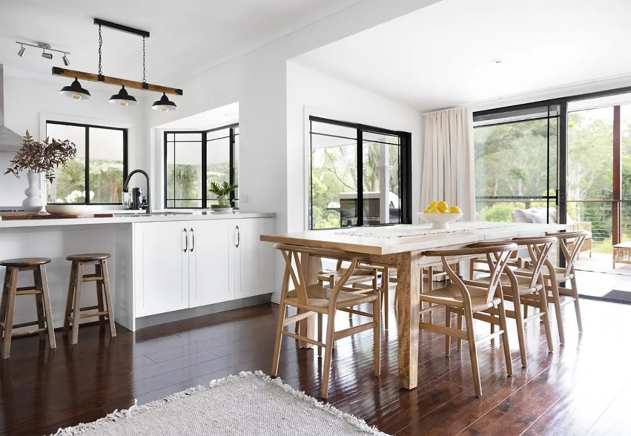 Вилла Designer Hinterland Escape With Breathtaking Views Мейплтон